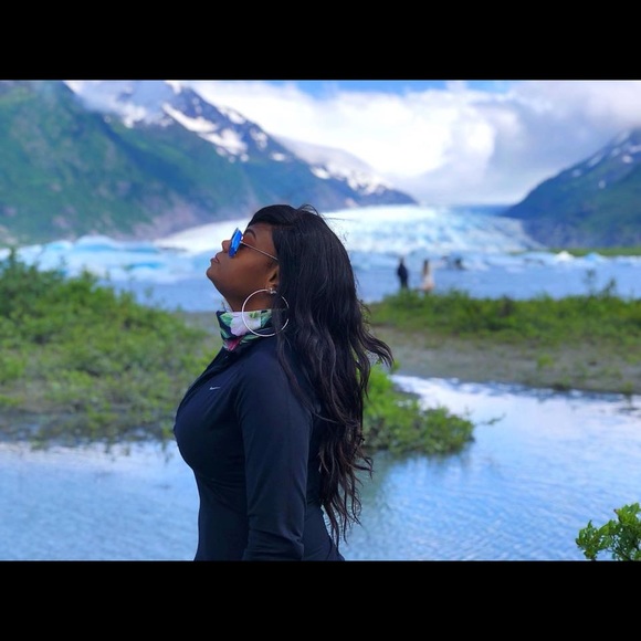 Meet your Posher, Chavon - Picture 1 of 1